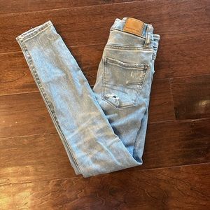 American Eagle distressed, skinny jeans size 000 short
